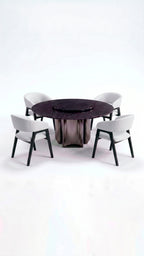 Comedor con base Curvi y sillas Aura